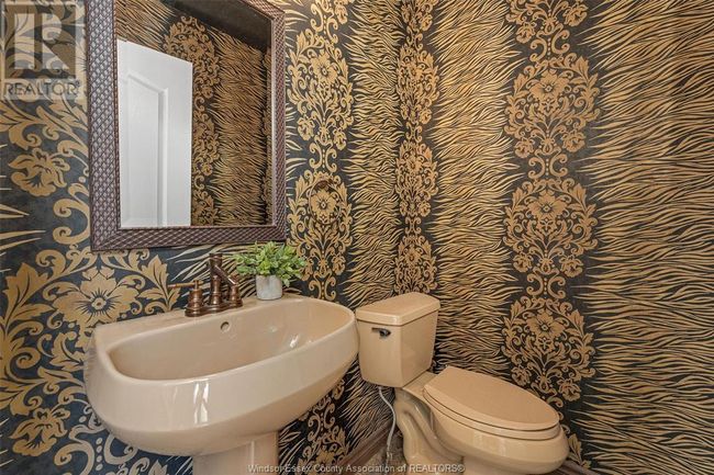 4520 Centre Lake Dr, House other with 5 bedrooms, 4 bathrooms and null parking in Windsor ON | Image 21