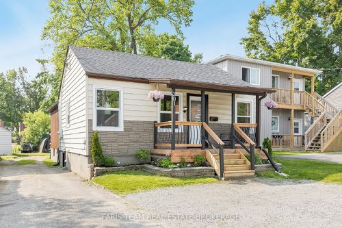 301 Mary St, Orillia, ON, L3V3E9 | Card Image