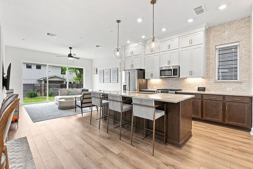 709 Terrier Trl, Austin, TX, 78745-5071 | Card Image