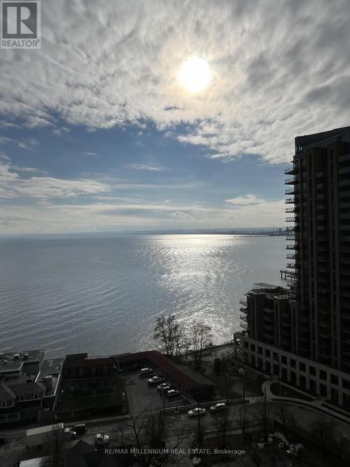1608-370 Martha St, Burlington, ON, L7R0G9 | Card Image