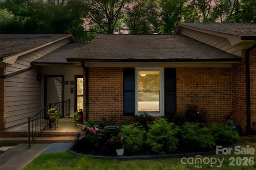 114 Ashleigh Ct, Fort Mill, SC, 29715-2512 | Card Image