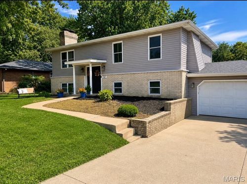 307 Hazel St, Troy, IL, 62294-1219 | Card Image