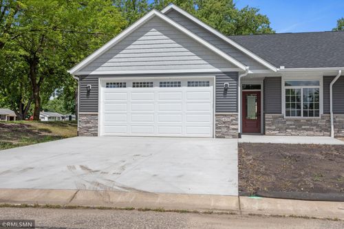 405 Kottke Ct Se, Hutchinson, MN, 55350-3322 | Card Image