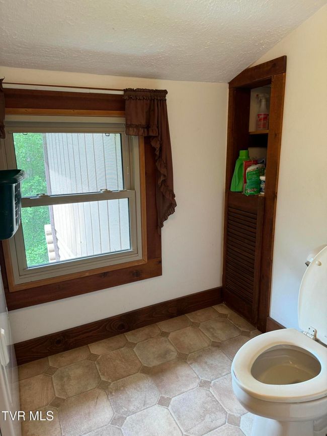 2401 Egan Rd, House other with 4 bedrooms, 3 bathrooms and null parking in Big Stone Gap VA | Image 49