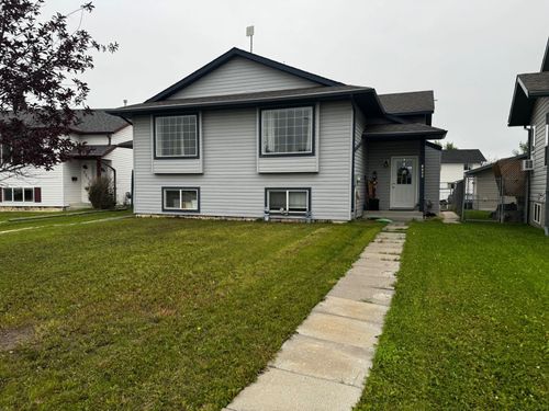 7209 105 St, Grande Prairie, AB, T8W2S6 | Card Image