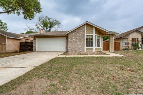 5747 Larkdale Dr, San Antonio, TX, 78233-5015 | Card Image