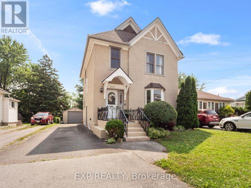 4448 Fifth Ave, Niagara Falls, ON, L2E4R4 | Card Image