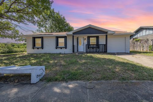 3828 Pacesetter Dr, Dallas, TX, 75241-6032 | Card Image