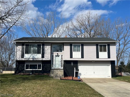 1930 Jo Ann Dr, Parma, OH, 44134-6865 | Card Image