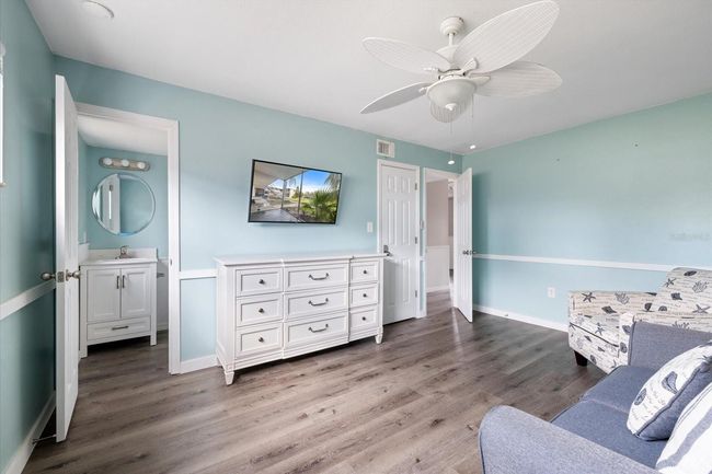 APT-213 - 400 Base Ave E, Condo with 2 bedrooms, 2 bathrooms and null parking in VENICE FL | Image 20