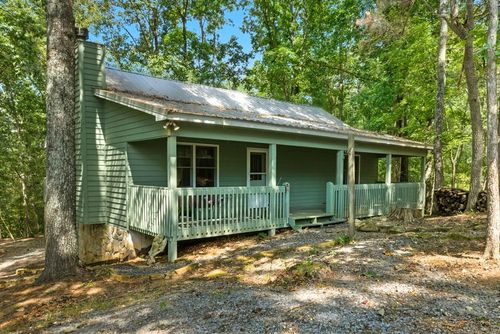 685 Riverview Dr, Ellijay, GA, 30540-9627 | Card Image