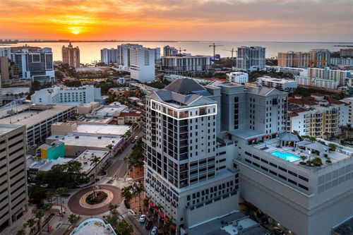 17phd-50 Central Ave, SARASOTA, FL, 34236-5746 | Card Image