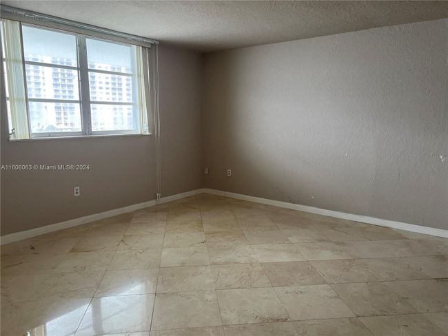 APT-604 - 4000 Ne 170 Th St, Condo with 2 bedrooms, 2 bathrooms and null parking in North Miami Beach FL | Image 14
