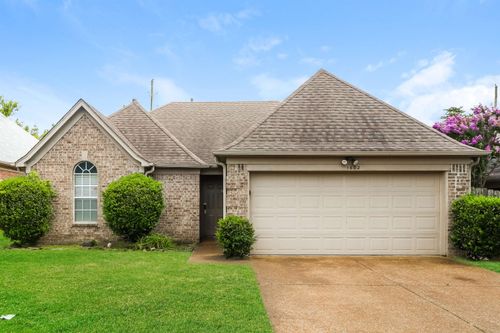 1602 Far Dr, Cordova, TN, 38016-1673 | Card Image
