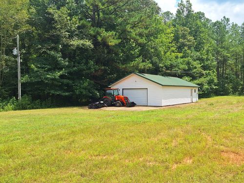 470 Mcmackins Ln, Hollow Rock, TN, 38342-3240 | Card Image