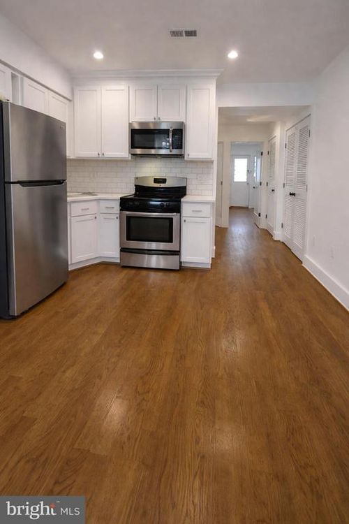 604 17th St Ne, WASHINGTON, DC, 20002-4616 | Card Image