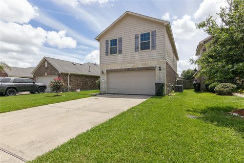 5218 Misty Ln, Bacliff, TX, 77518-2183 | Card Image