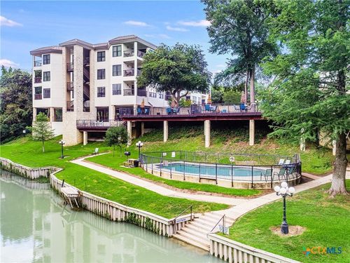 apt-a102-401 W Lincoln St, New Braunfels, TX, 78130-4576 | Card Image