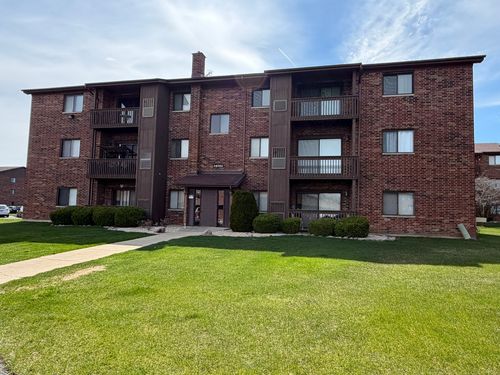 12-15723 Peggy Ln, Oak Forest, IL, 60452-5105 | Card Image