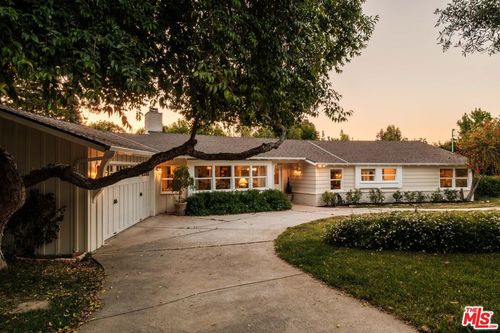 4811 Corbin Avenue, Tarzana, CA, 91356 | Card Image
