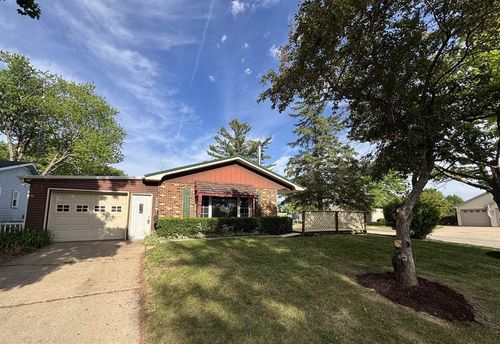 424 S Braun Ave, Jefferson, WI, 53549-2110 | Card Image