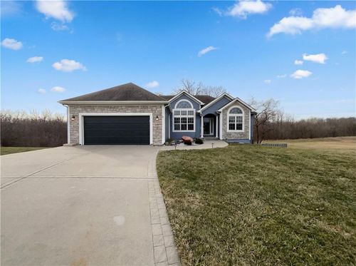 9115 108th Street, Kansas City, MO, 64157 | Card Image