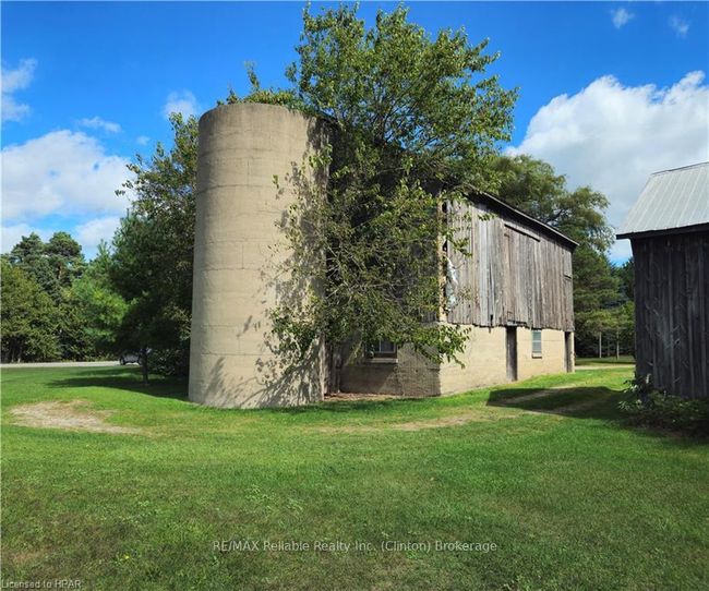 75551 Bluewater Highway, Home with 4 bedrooms, 1 bathrooms and 10 parking in Huron ON | Image 31