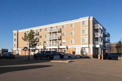 202 - 10217 Queen St, Condo with 2 bedrooms, 2 bathrooms and 1 parking in Fort Mcmurray AB | Image 1