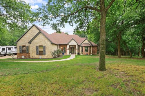 107 Falls Creek Ln, Gunter, TX, 75058-2559 | Card Image