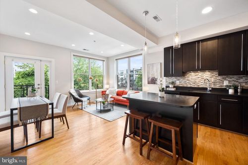 apt-102-3577 Warder St Nw, WASHINGTON, DC, 20010-1768 | Card Image