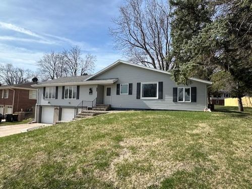 798 Des Moines Dr, Windom, MN, 56101-1605 | Card Image