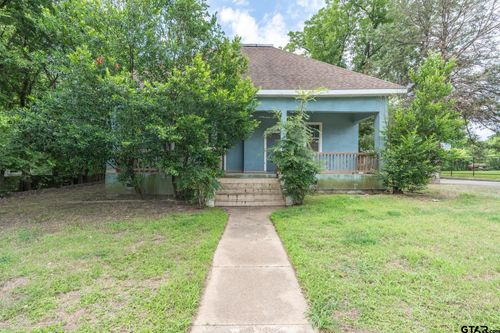428 W Bow St, Tyler, TX, 75702-5103 | Card Image