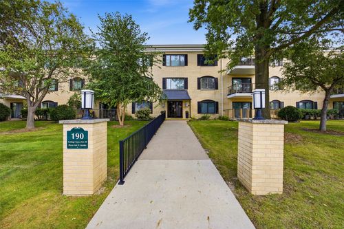 302-190 Cottage Grove Ave Se, Cedar Rapids, IA, 52403-1743 | Card Image