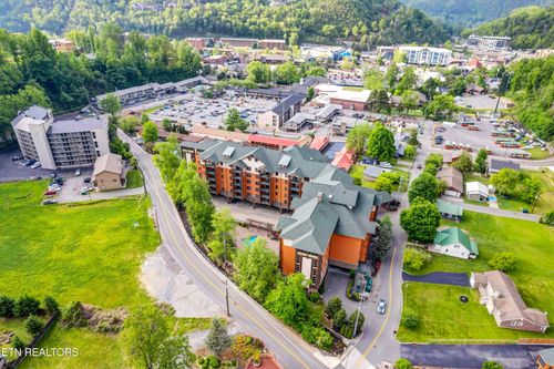 101-214 Woliss Ln, Gatlinburg, TN, 37738-3526 | Card Image