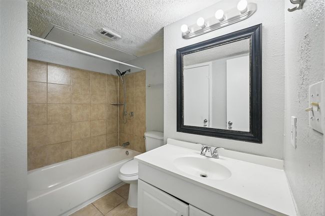 3048 Tudor Ln, Townhouse with 2 bedrooms, 2 bathrooms and null parking in Irving TX | Image 15