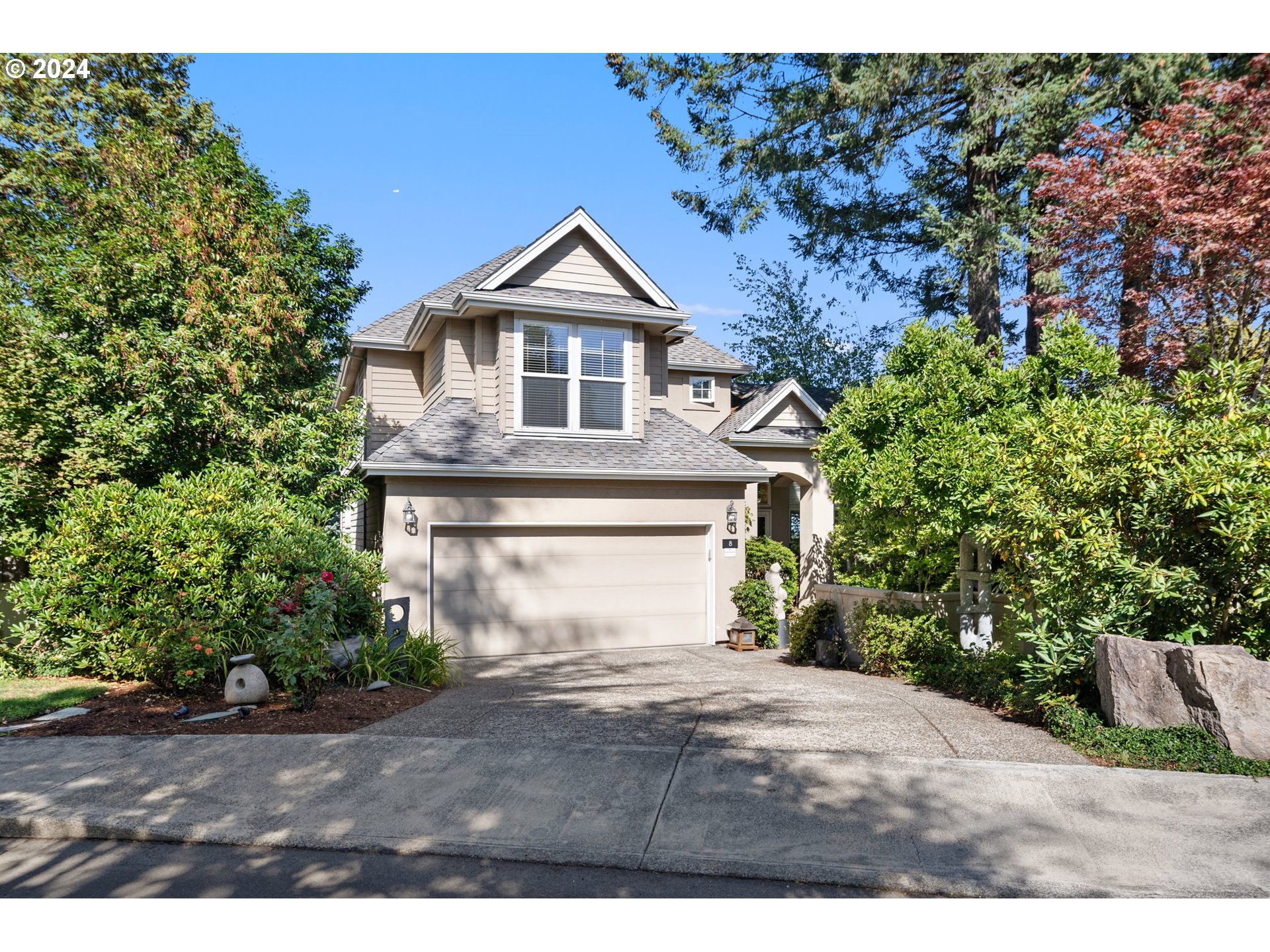 Morningview Cir, Lake Oswego, OR 97035