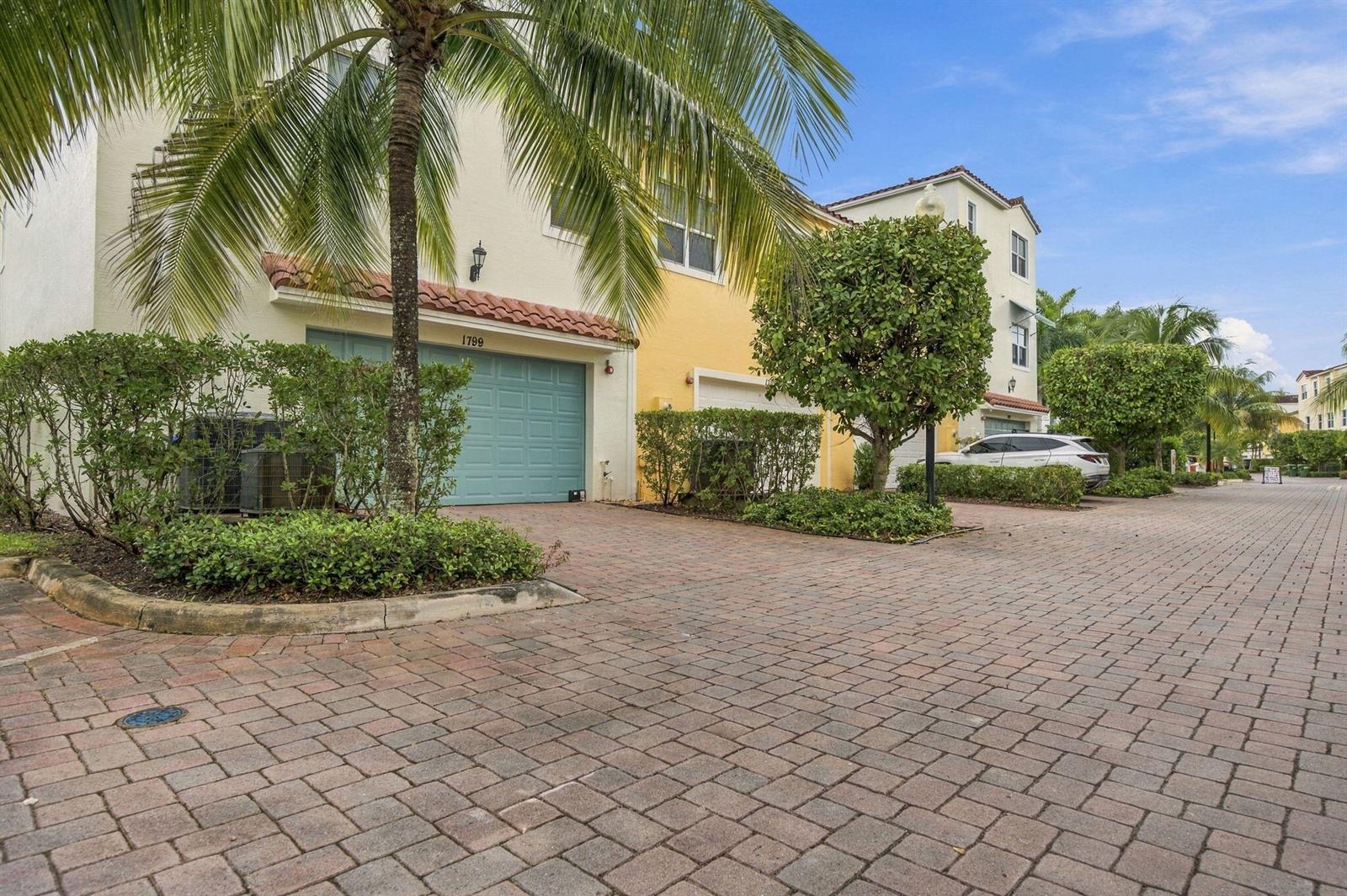 Residential in Pembroke Pines 3