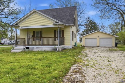 504 S 9th St, Osage City, KS, 66523-1559 | Card Image