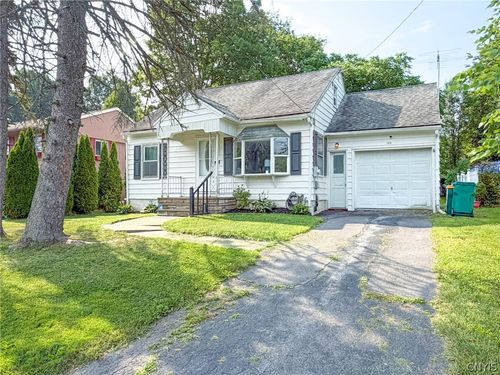 125 Merritt Pl, New Hartford, NY, 13413-1924 | Card Image