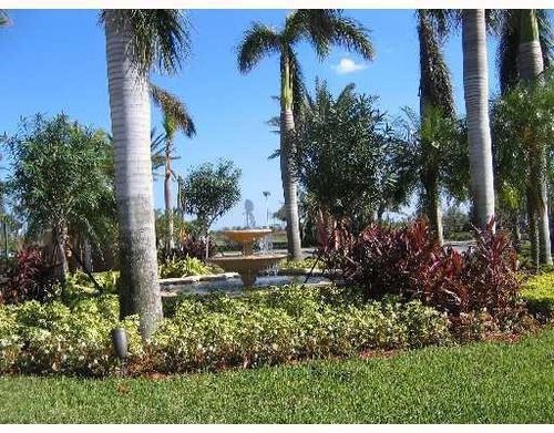 204-7840 Sonoma Springs Cir, Lake Worth, FL, 33463-7945 | Card Image