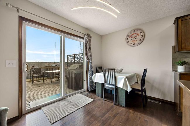 174 Chapalina Terr Se, House other with 4 bedrooms, 4 bathrooms and 4 parking in Calgary AB | Image 9