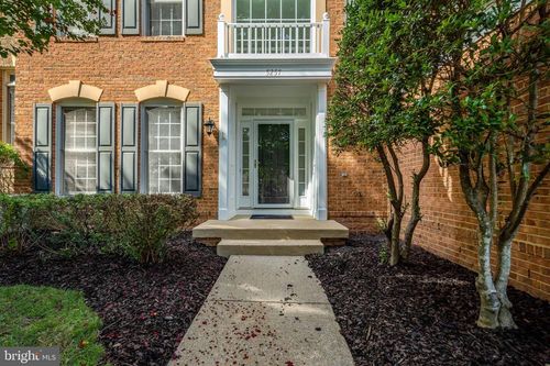 5257 Winter View Dr, ALEXANDRIA, VA, 22312-3912 | Card Image