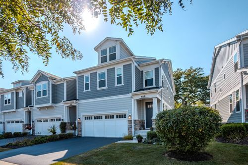 758 Riverbank Dr, Geneva, IL, 60134-3334 | Card Image