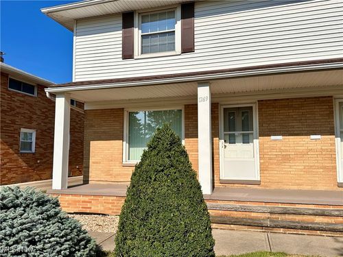 1269 Bonnie Ln, Mayfield Heights, OH, 44124-1803 | Card Image