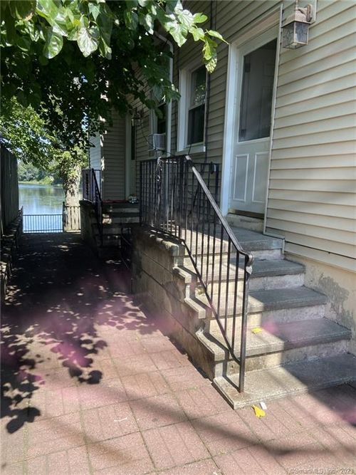 apt-c-44C Grasmere Ave, Fairfield, CT, 06824-6160 | Card Image