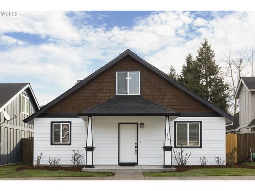 13-601 W 1st St, Newberg, OR, 97132-2438 | Card Image