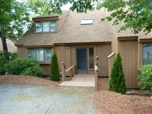 9 Pioneer Pt, Grantham, NH, 03753-4418 | Card Image