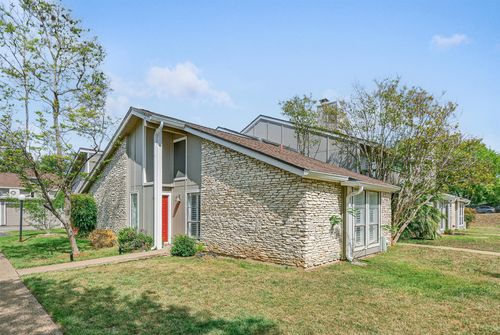 1727 Timber Ridge Dr, Austin, TX, 78741-5542 | Card Image