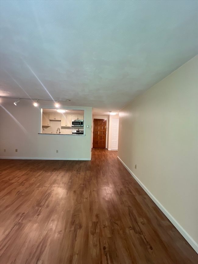 APT-210 - 9 Broadway, Condo with 1 bedrooms, 1 bathrooms and 1 parking in Saugus MA | Image 9