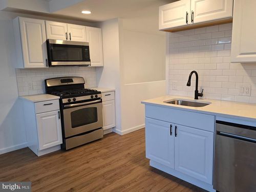 2626 N Jessup St, PHILADELPHIA, PA, 19133-1406 | Card Image